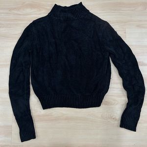 Black cropped Aritzia sweater